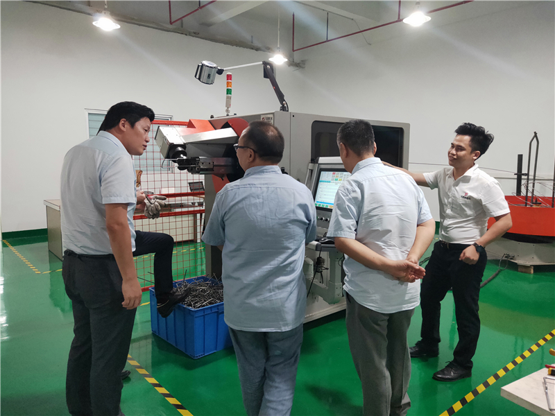 有朋自遠(yuǎn)方來，不亦樂乎——貝朗鐵絲自動折彎機(jī)